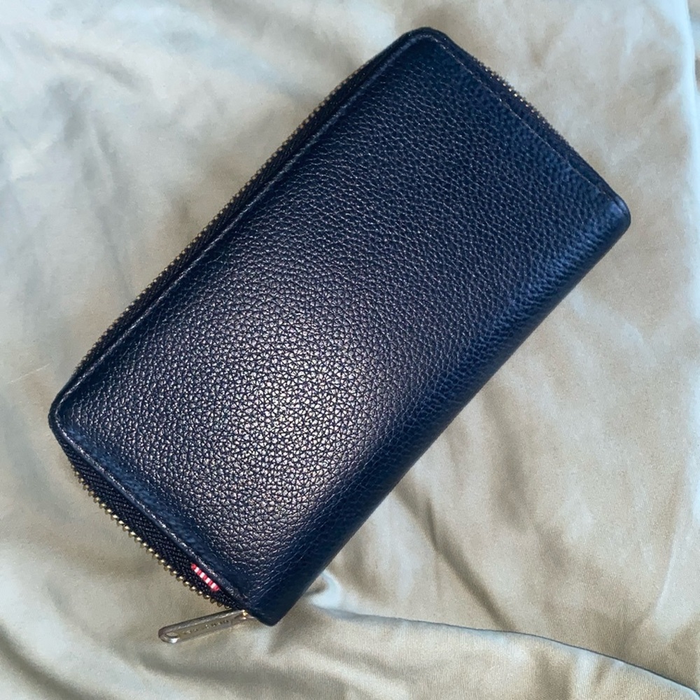 Black Leather Zip Wallet - Picture 4 of 6